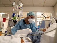 Διασωληνώθηκε 22χρονος με κορωνοϊό στο «Σωτηρία» 