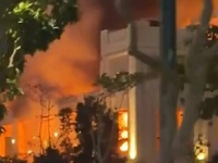 Ισχυρές εκρήξεις στο Ντουμπάι – Φωτιά σε...