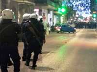 Τώρα! Συγκέντρωση αντιεξουσιαστών έξω απ...