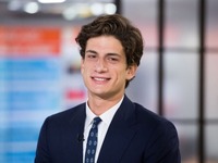 Με διπλό πτυχίο από το Χάρβαρντ αποφοίτη...