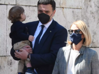 Μπαλατσινού: Ο Βασίλης Κικίλιας τη φωτογ...