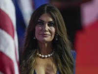 Η Κίμπερλι Γκιλφόιλ διοργανώνει πριβέ πά...