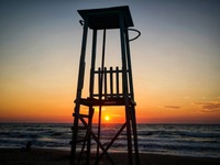 Αραχωβίτικα: Ναυαγοσώστης έσωσε δύο γυνα...