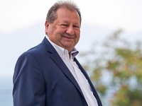 Το Πασχαλινό μήνυμα του Δημάρχου Αιγιαλε...