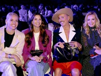 Λάκης Γαβαλάς: Catwalk με μοντέλα του GN...