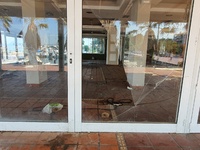 Εγκατάλειψη, σκουπίδια και... σύριγγες, ...