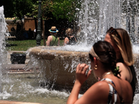 Καιρός: Δροσίζει από σήμερα, καταιγίδες ...