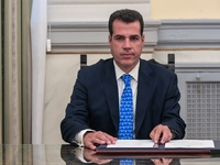 Ορκωμοσία Θάνου Πλεύρη με αναφορές σε «λ...