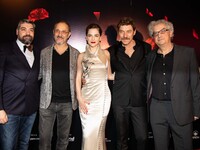 Με αύρα 90s η επίσημη πρεμιέρα της ταινί...