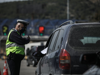 Μετακίνηση εκτός νομού το Πάσχα: Τι θα ι...