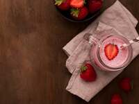 Συνταγή για απολαυστικό smoothie φράουλας