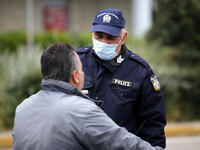 Απαγόρευση κυκλοφορίας: Πρόστιμα για παρ...