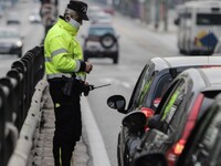 Πώς πάμε στην εκκλησία, στο ρεβεγιόν και...