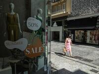 Θερινές εκπτώσεις: Πότε ξεκινούν φέτος -...