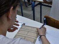 Πανελλήνιες Εξετάσεις 2021: Τα υγειονομι...