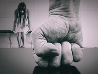 «Θα σε πατήσω με το αυτοκίνητο και θα σε...