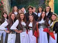 Maestro: Σε πανηγύρι στους Παξούς η Μαρί...