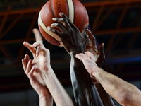 Αθλητικές μεταδόσεις σήμερα: Οι μάχες Ολ...