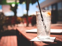 Πάτρα: Άνοιξαν παραλιακά μαγαζιά- Τα…. λ...