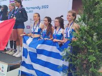 Χάλκινη η Πατρινή Αναστασία Καρέλα στην ...