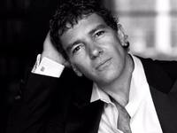 Θετικός στον κορωνοϊό ο Αντόνιο Μπαντέρα...