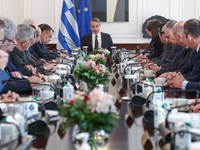 "Εξαφανισμένοι" οι υπουργοί απ...