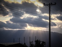 Meteo: Άστατος και την Κυριακή με νεφώσε...