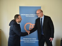 Ο Θεμιστοκλής - Ανδρέας Μπάκας στο Οικον...