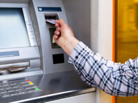 Συντάξεις - ΕΦΚΑ: Πότε θα γίνει η πληρωμ...