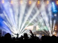 Γλέντι με 2.000 άτομα στο Γουδή χωρίς απ...