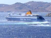 Τήνος: Η μάχη με τα κύματα και η εντυπωσ...