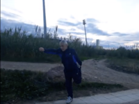 Ο Μάκης Παρασκευόπουλος μας γυμνάζει εκτ...