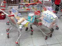 Με έλεγχο η είσοδος στα σούπερ μάρκετ απ...