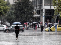 Καιρός: Ισχυρές καταιγίδες και χαλάζι απ...