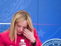 Aνάρτηση της Μελόνι για το μακελειό στη ...