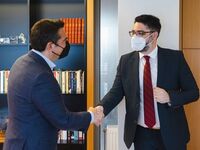 Συναντήθηκε με τον πρόξενο της Μαριούπολ...