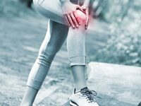 Το μπαχαρικό που ανακουφίζει τον πόνο στα γόνατα