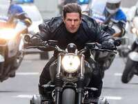 Οι μαμάδες ψήφισαν τον 60χρονο Τομ Κρουζ...