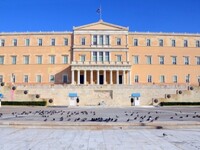 Πόσοι είναι οι ανεμβολίαστοι βουλευτές –...