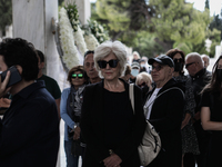 «Αντίο Μαρθούλα» - Ράγισαν καρδιές στην κηδεία της Μάρθας Καραγιάννη