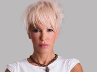 Νατάσα Καλογρίδη: Στην πολυτελή ντουλάπα...