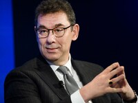 Άλμπερτ Μπουρλά: « Έρχεται ειδικό εμβόλι...