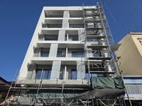 Πάτρα: Ανάρπαστα, πριν καν παραδοθούν, τ...