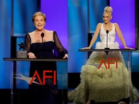 Τις «ξέχασε» ο χρόνος! Κατέπληξαν στο L....