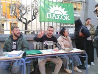 Το ΠΑΣΟΚ αρνήθηκε να πεθάνει- Αυτός που ...