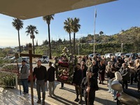 Πάτρα: Ανθοστόλιστος Επιτάφιος και συγκί...