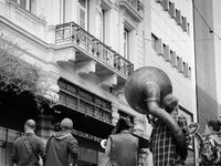 Τσικνοπέμπτη: Θορυβώδες πέρασμα της Καρν...