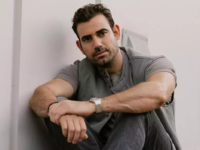 Νίκος Πολυδερόπουλος: Η τελευταία οικογε...