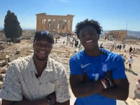 Παροξυσμός κατά την αποχώρηση Αντετοκούν...