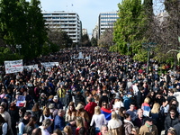 Εργαζόμενοι ΕΡΤ: Η Δημόσια Τηλεόραση υπο...